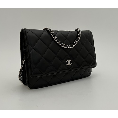 Chanel WOC black leather...
