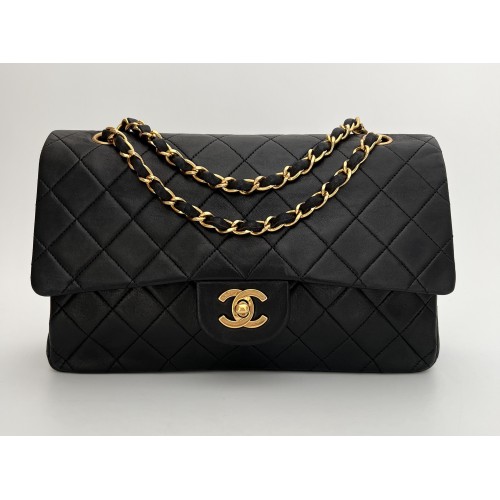 Chanel Timeless 25 double flap bag...