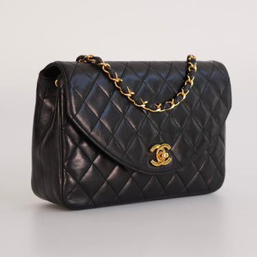 Chanel black leather vintage ref. 7950